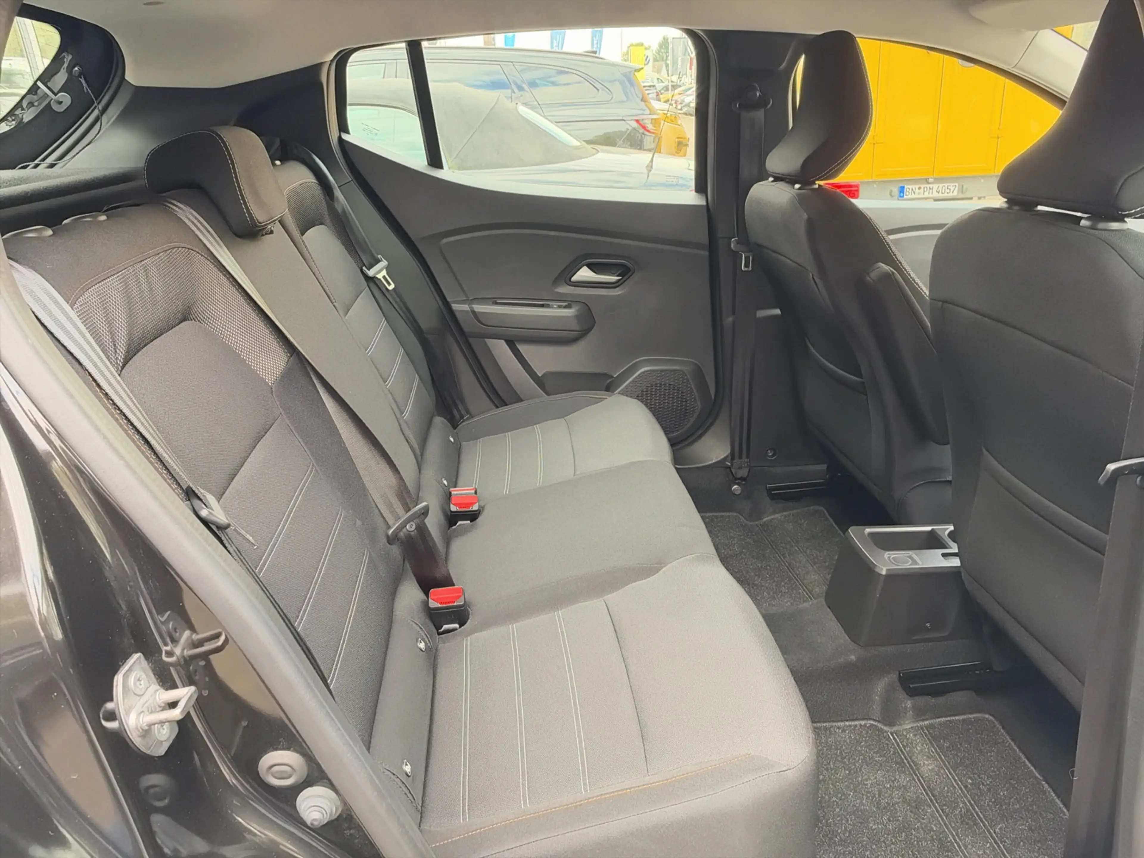 Dacia Sandero Stepway Expression TCe 90 CVT PDC Klima — photo 12