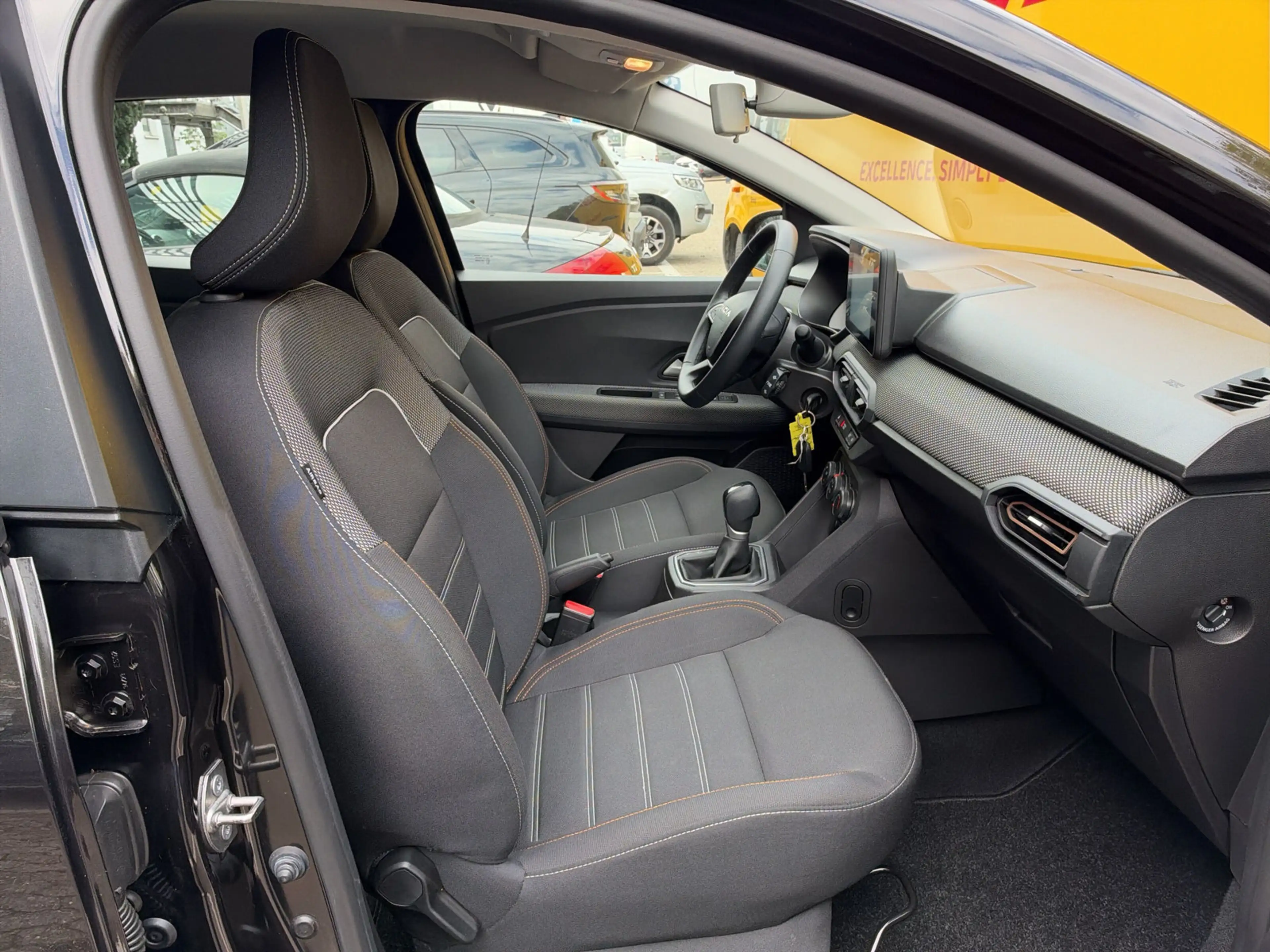 Dacia Sandero Stepway Expression TCe 90 CVT PDC Klima — photo 11