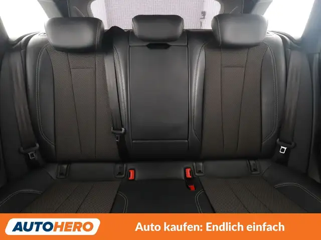 Audi A4 view 15