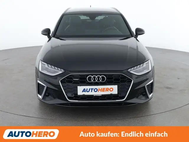Audi A4 view 9