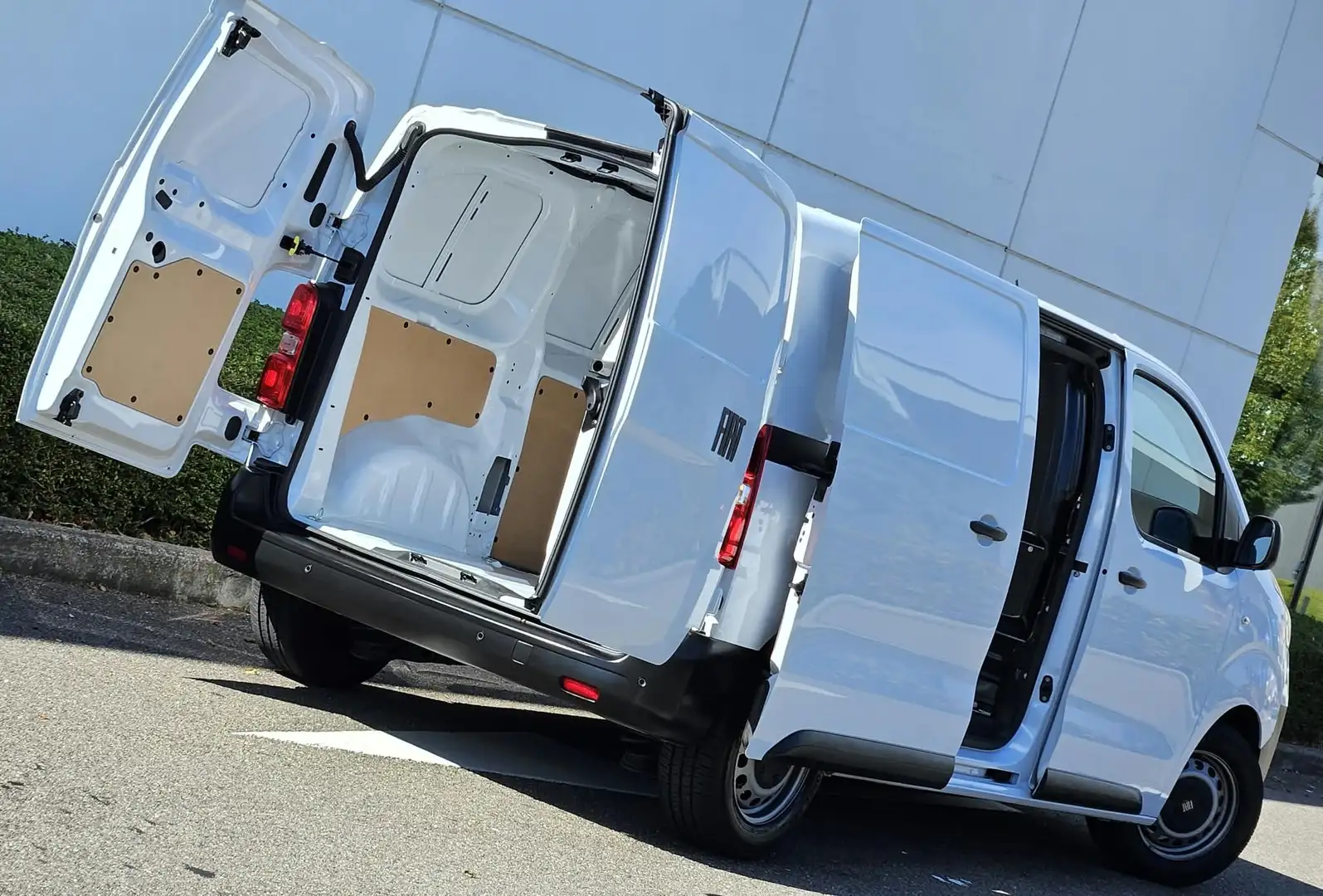Fiat Scudo *** NEW - 06/2026 - 1.5 JTD - L2 - 3 seats - 120 Hp - Camera - Garantie *** Blanco - 2