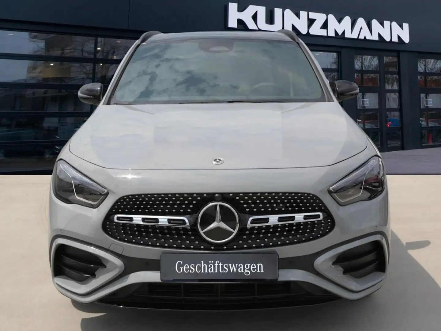 Mercedes-Benz GLA 220 d 4MATIC AMG Night Panorama Kamera AHK Gri - 2