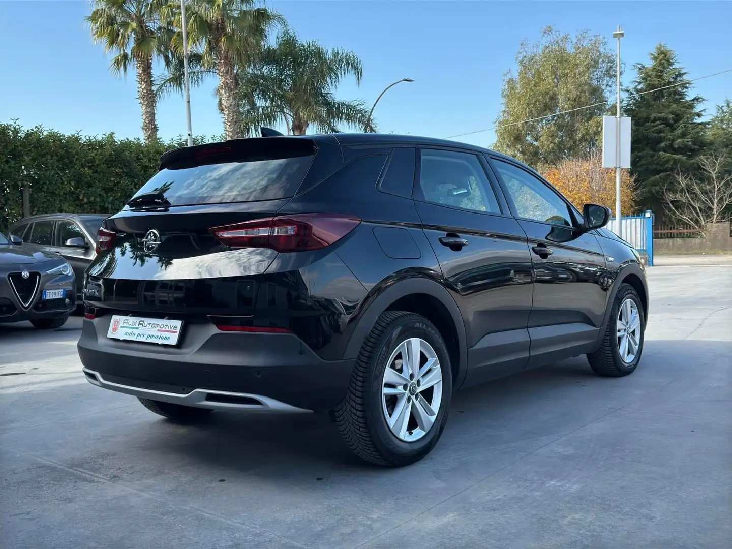 Opel Grandland X 1.5 diesel Ecotec aut. Noir - 2