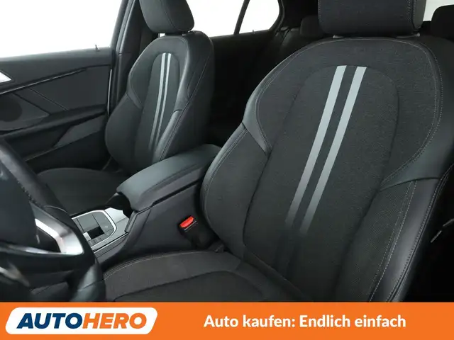 BMW 1 Series view 10