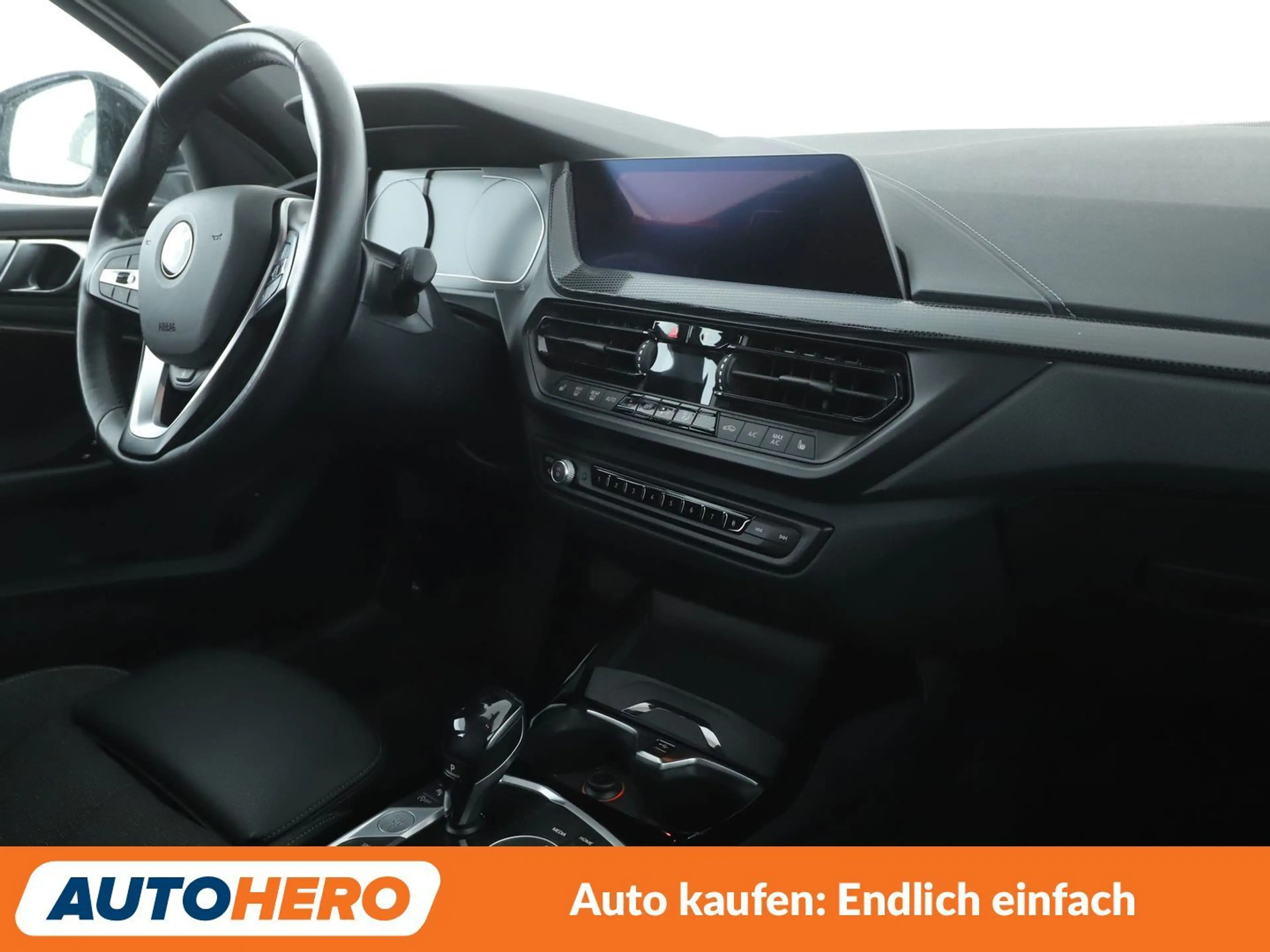 BMW 118 118i Sport Line Aut.*NAVI*TEMPO*LED*CAM*SHZ*PDC* — photo 13