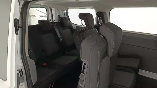 Volkswagen Transporter view 14