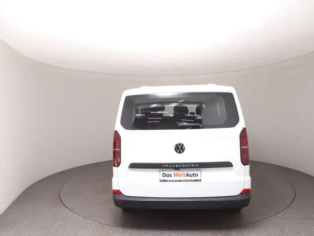Volkswagen Transporter view 6