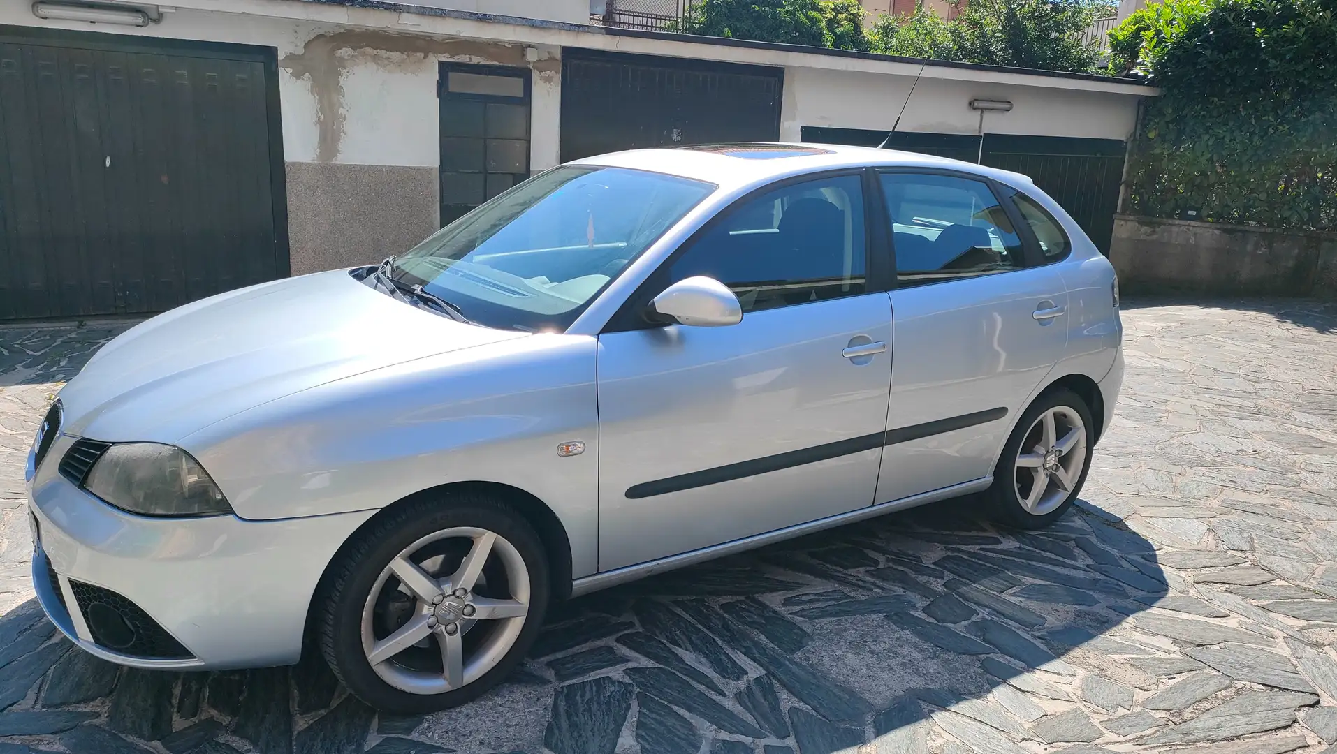SEAT Ibiza Ibiza III 2007 5p 1.4 16v 86cv Grigio - 2