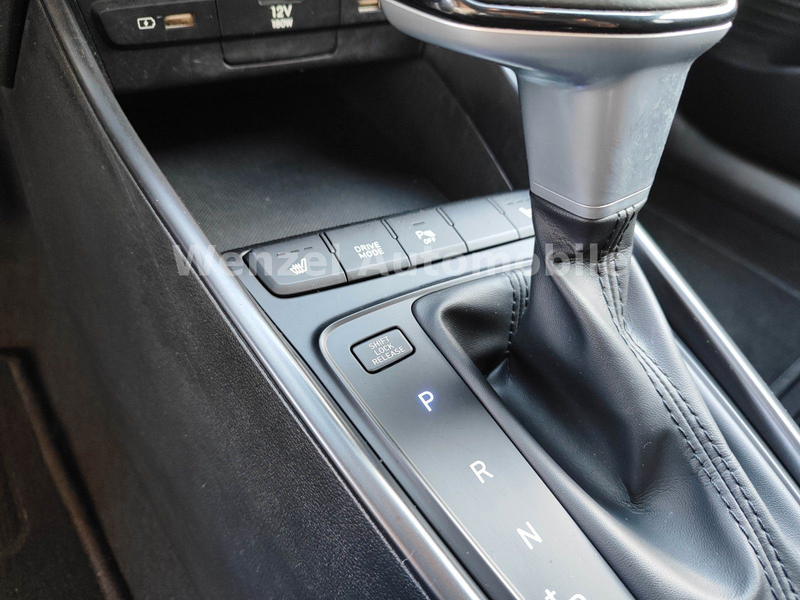 Hyundai i20 *CARPLAY*PDC*KAM*SITZHZG.*LENKRADHZG* — photo 20