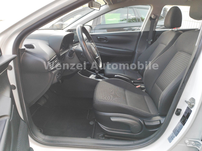 Hyundai i20 *CARPLAY*PDC*KAM*SITZHZG.*LENKRADHZG* — photo 11