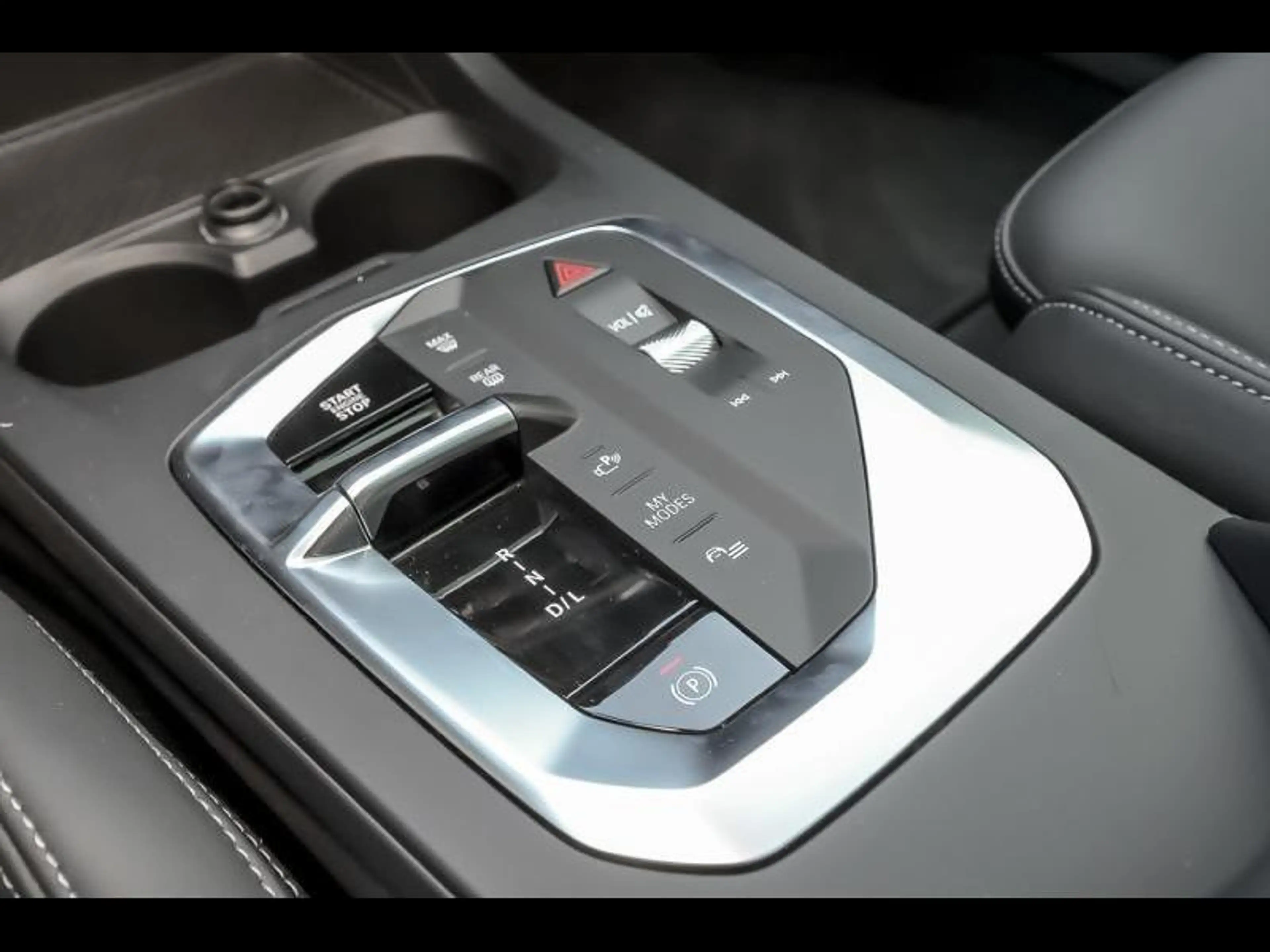 BMW 216 Gran Coupé — photo 11