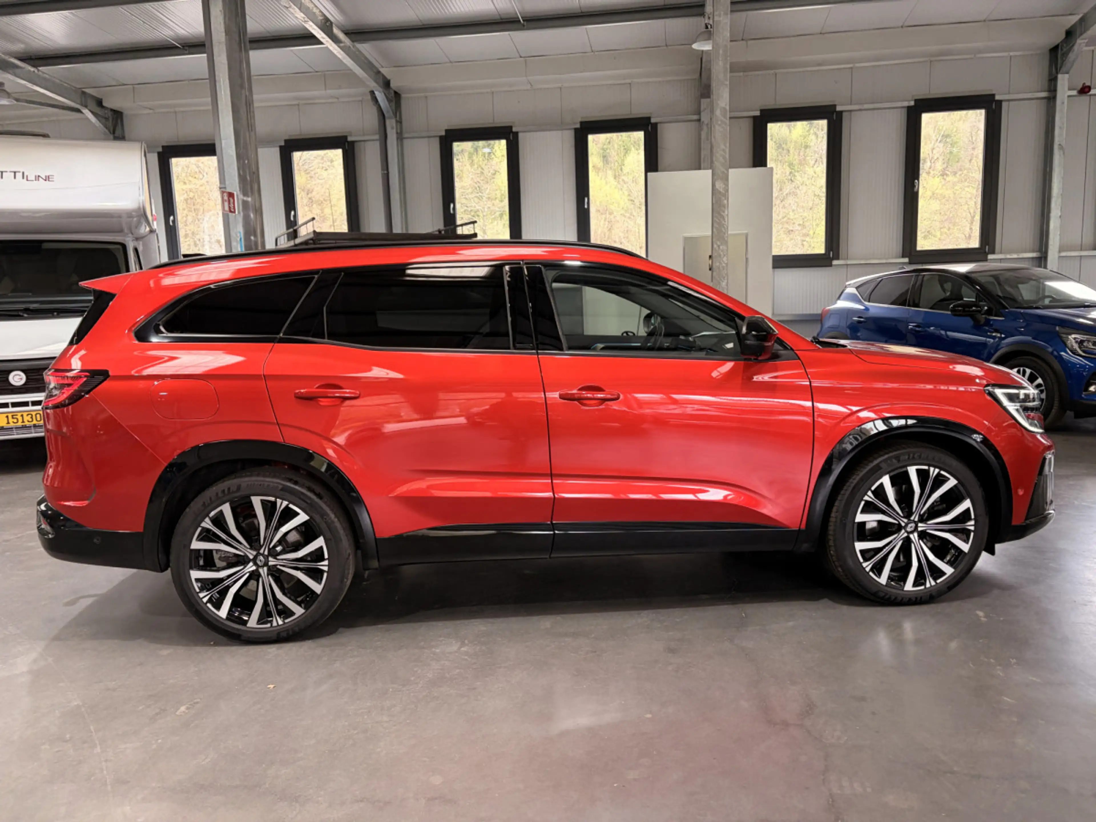 Renault Espace 1.2 E-Tech Iconic Full Hybrid 4 Control — photo 2