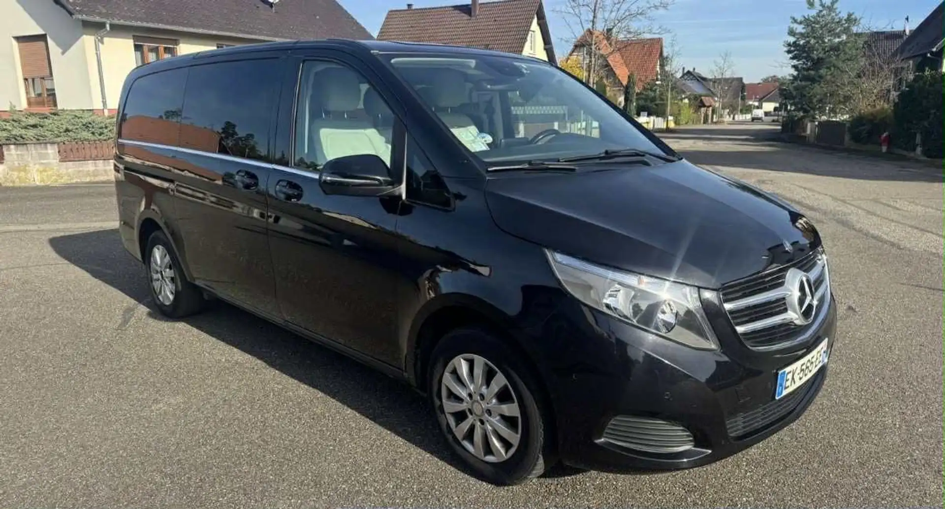 Mercedes-Benz V 200 V 200/220 CDI/d, 250 CDI/BT/d AVANTGARDE lang (447 Schwarz - 1