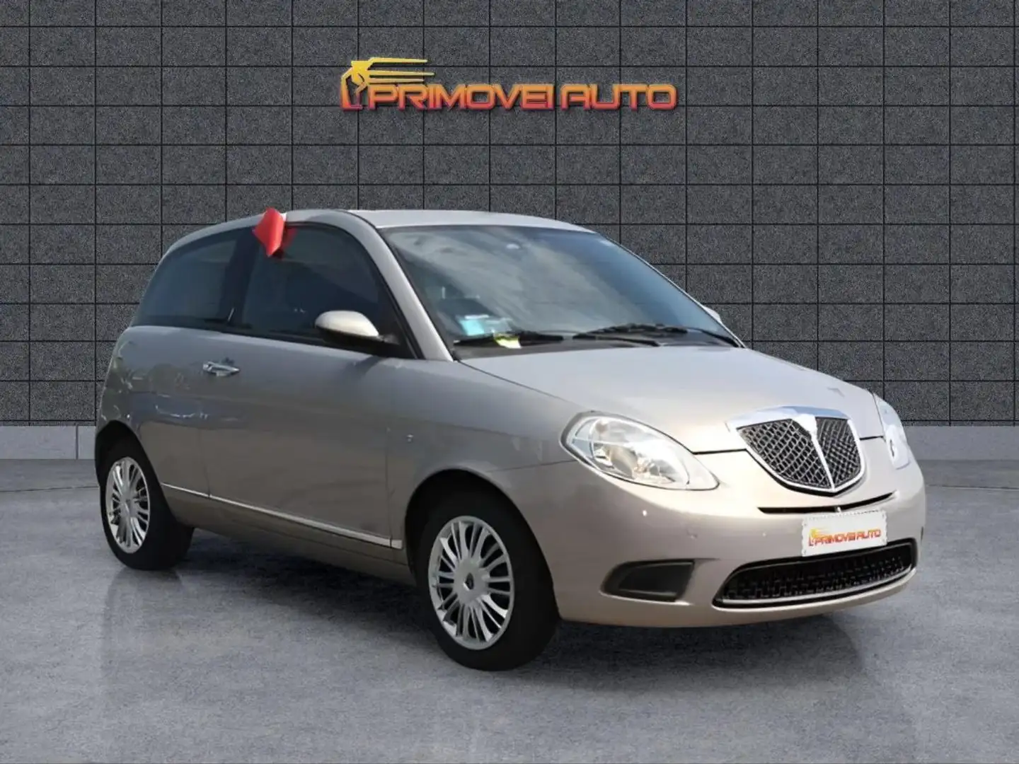 Lancia Ypsilon 1.2 Oro GPL Grigio - 1