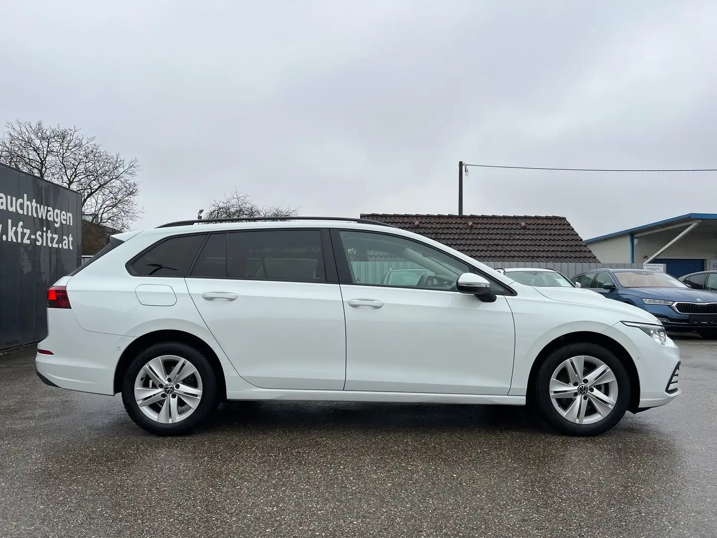 Volkswagen Golf Variant 1,5 TSI Life | VOLL-LED Weiß - 2