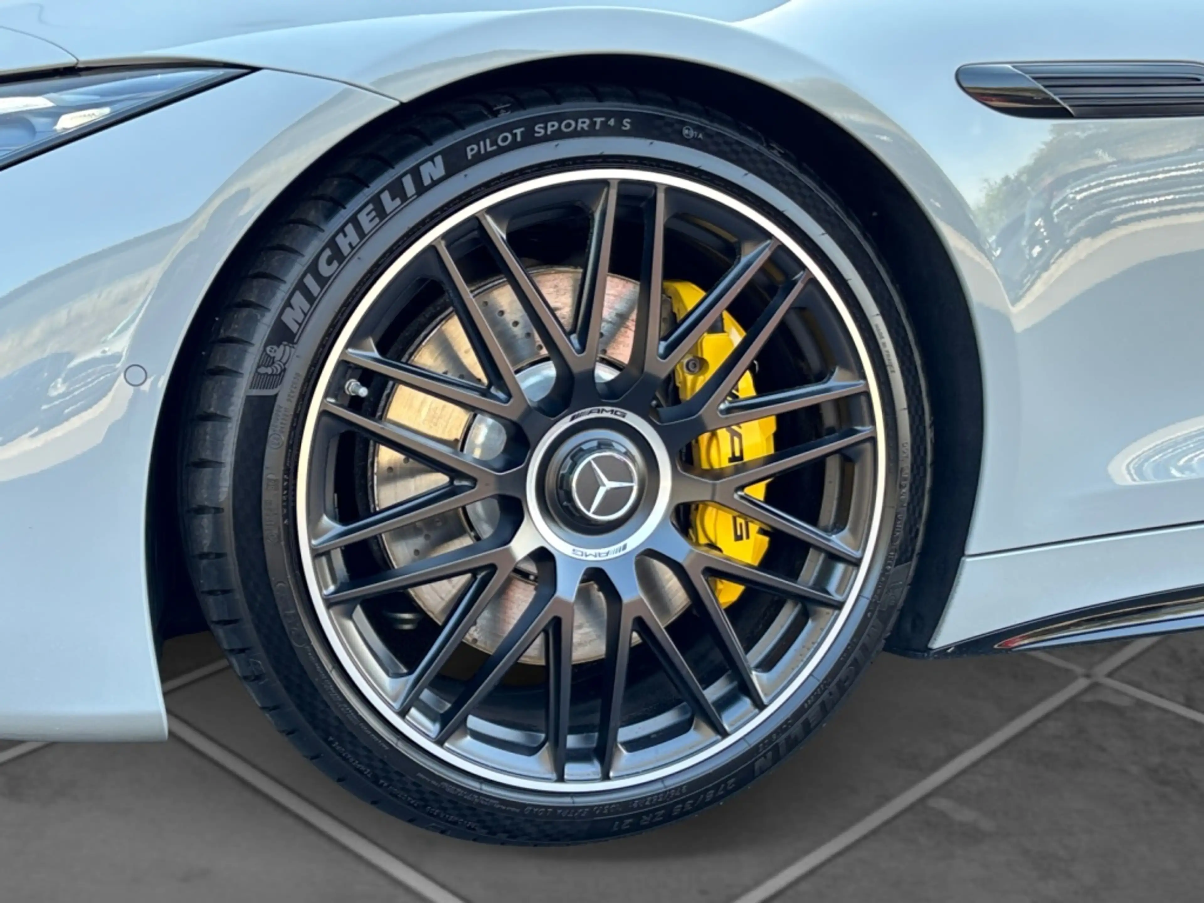 Mercedes-Benz SL 63 AMG AMG SL 63 4M+ AMG*Night*21"*Digital* — photo 5