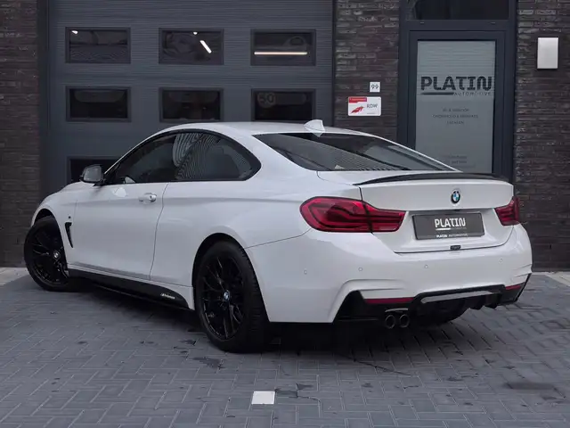 BMW 4 Series view 2