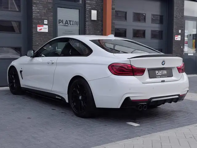 BMW 4 Series view 7