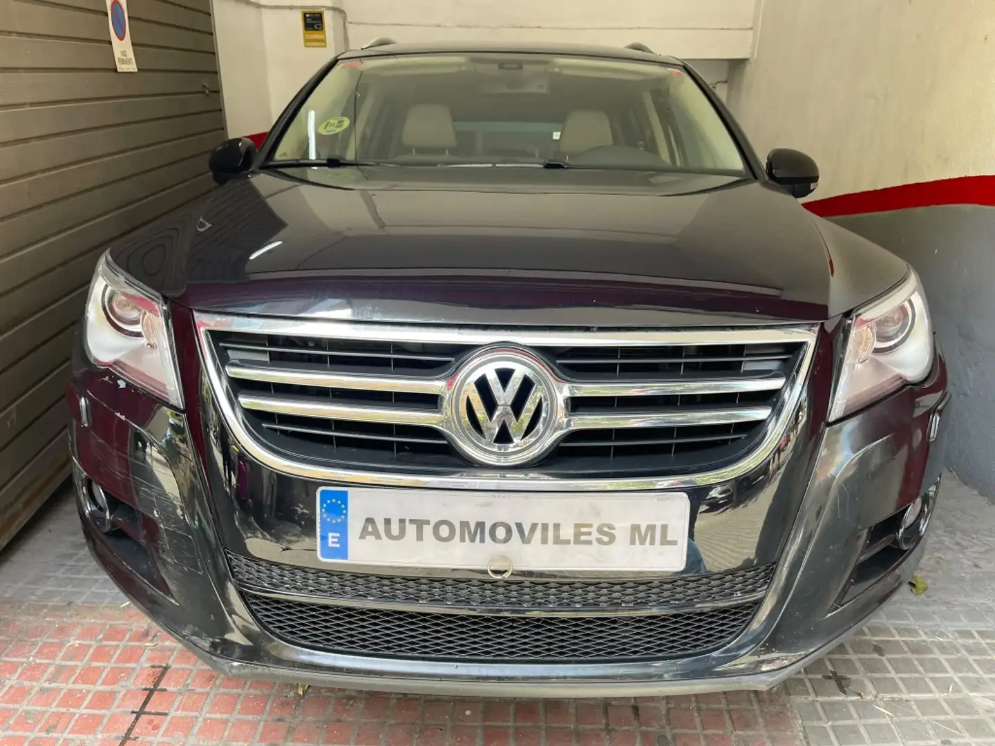 Volkswagen Tiguan 2.0TDI Country Tiptronic Negro - 1