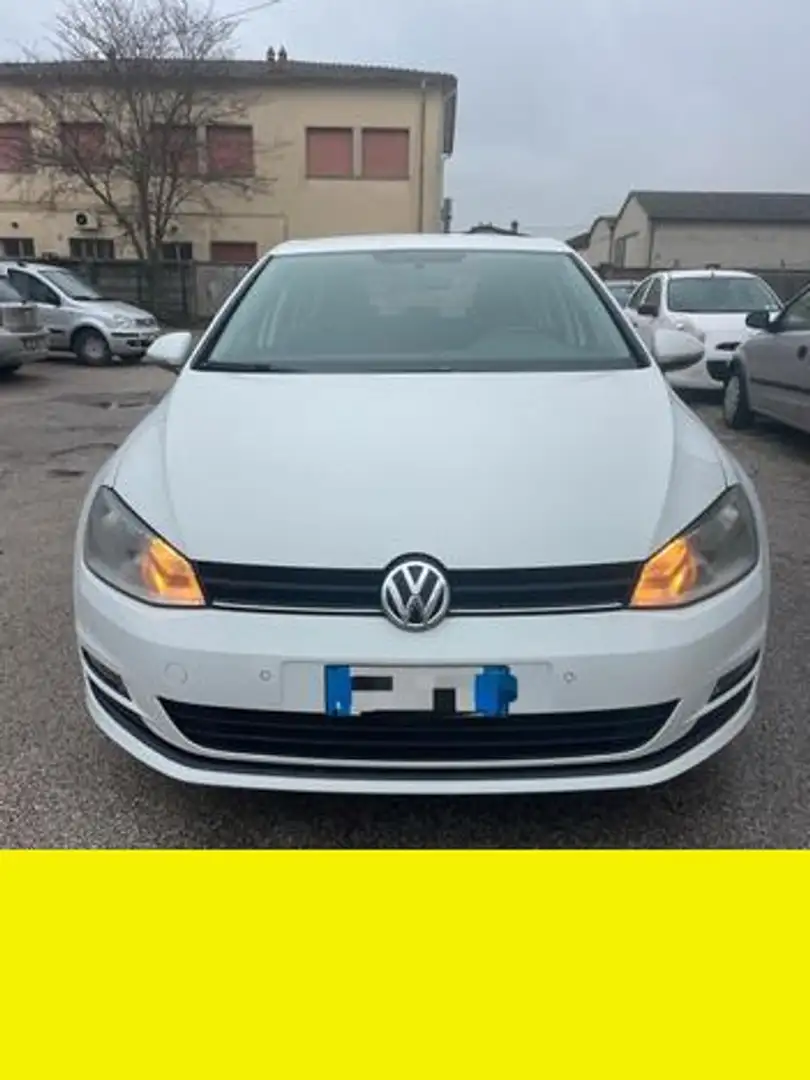 Volkswagen Golf - 1