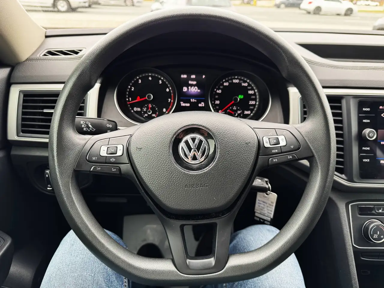 Volkswagen Atlas снимка Volkswagen Atlas