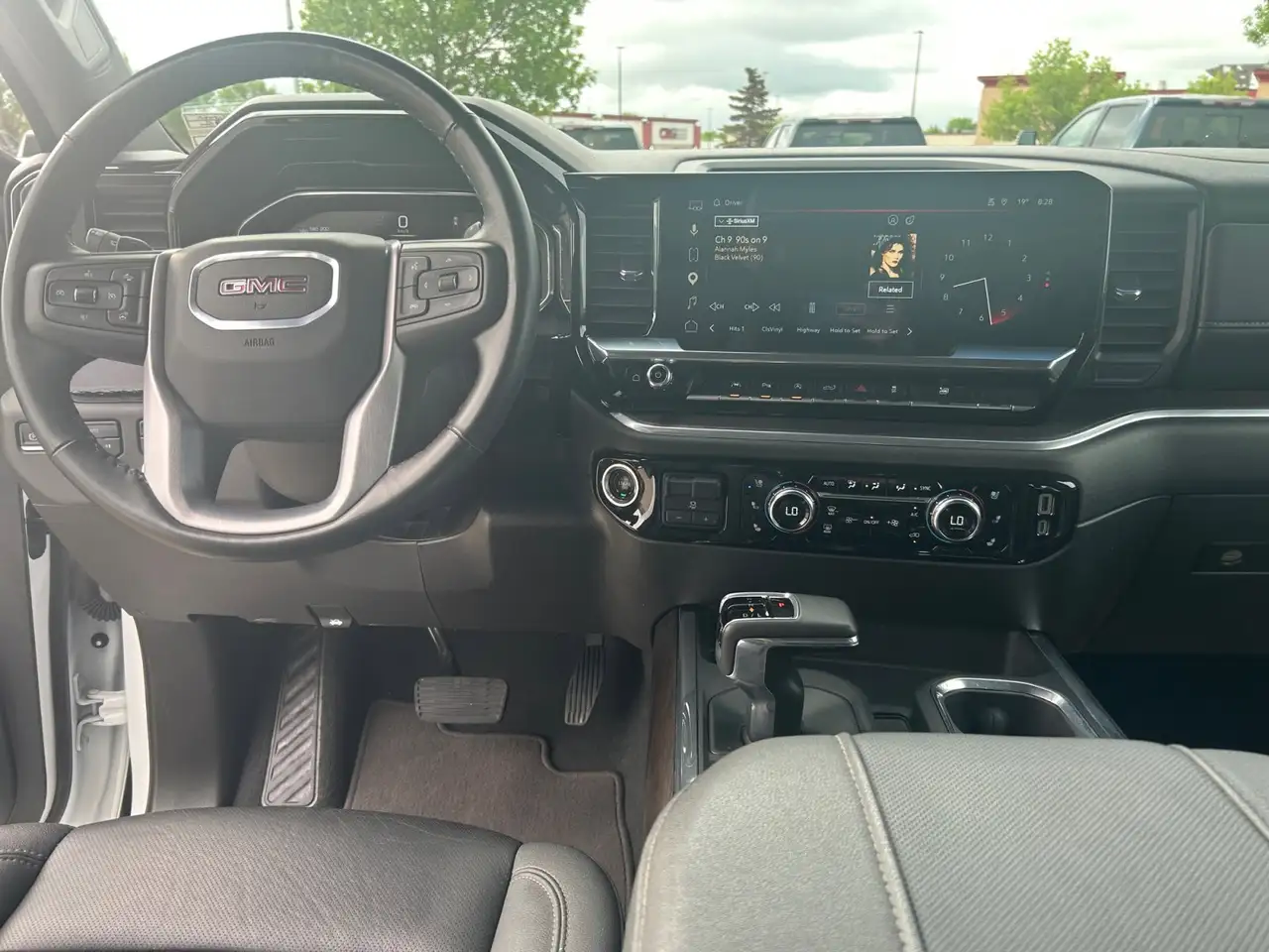 GMC Sierra 1500 снимка GMC Sierra 1500