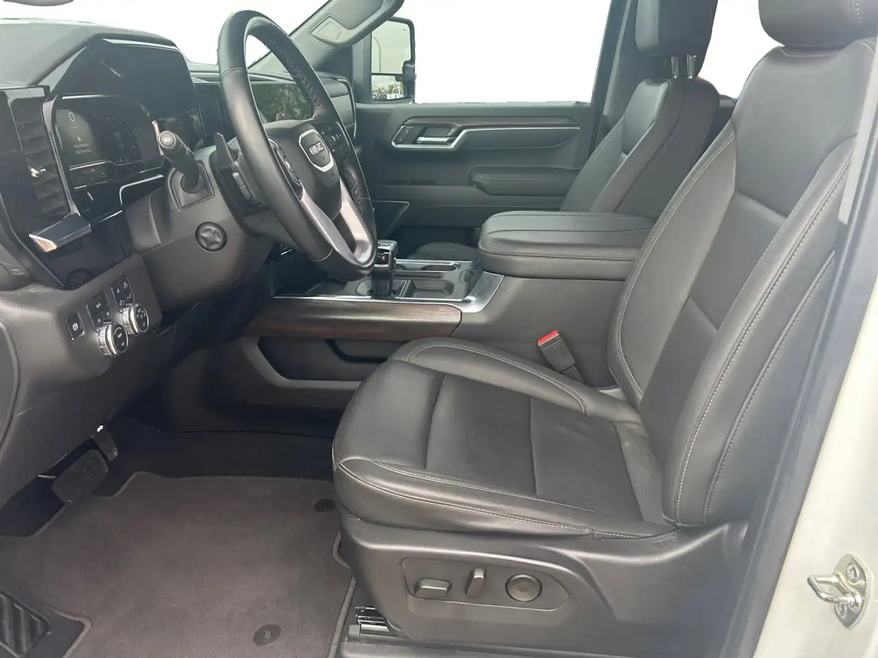 GMC Sierra 1500 снимка GMC Sierra 1500