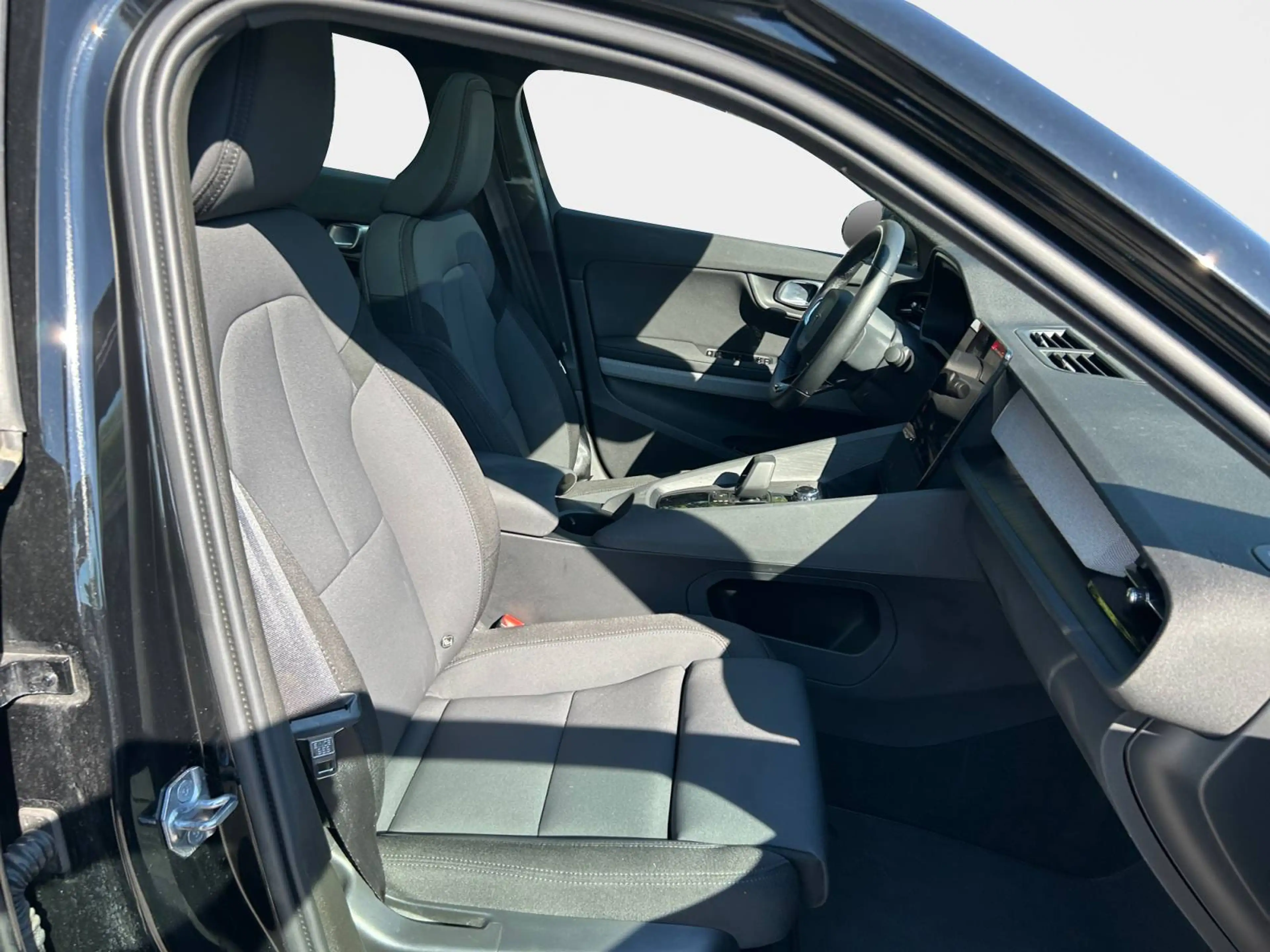 Polestar 2 Long Range Single — photo 15