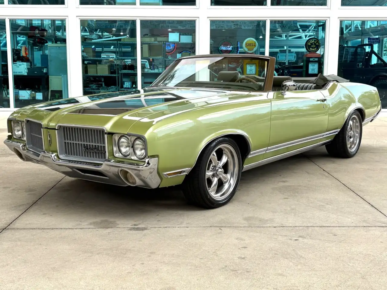Oldsmobile Cutlass