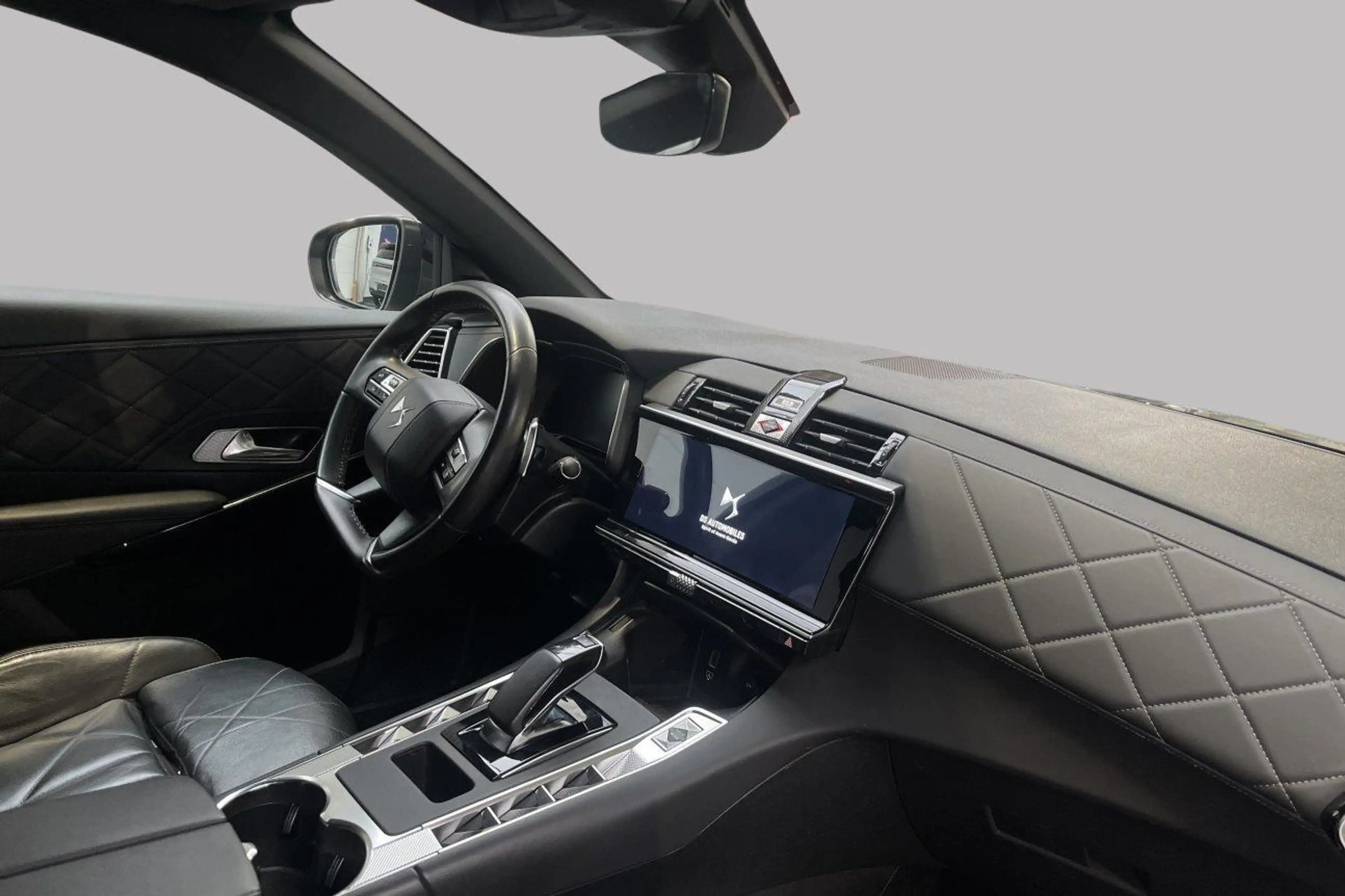 DS Automobiles DS 7 Crossback e tense — photo 2