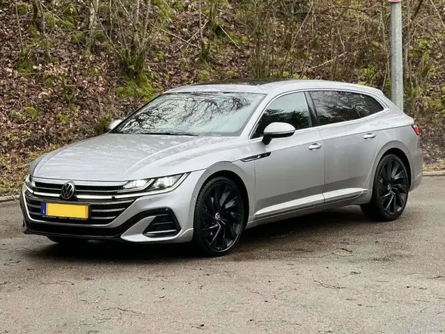 Volkswagen Arteon Shooting Brake / R Line / Facelift / IQ LIGHTS