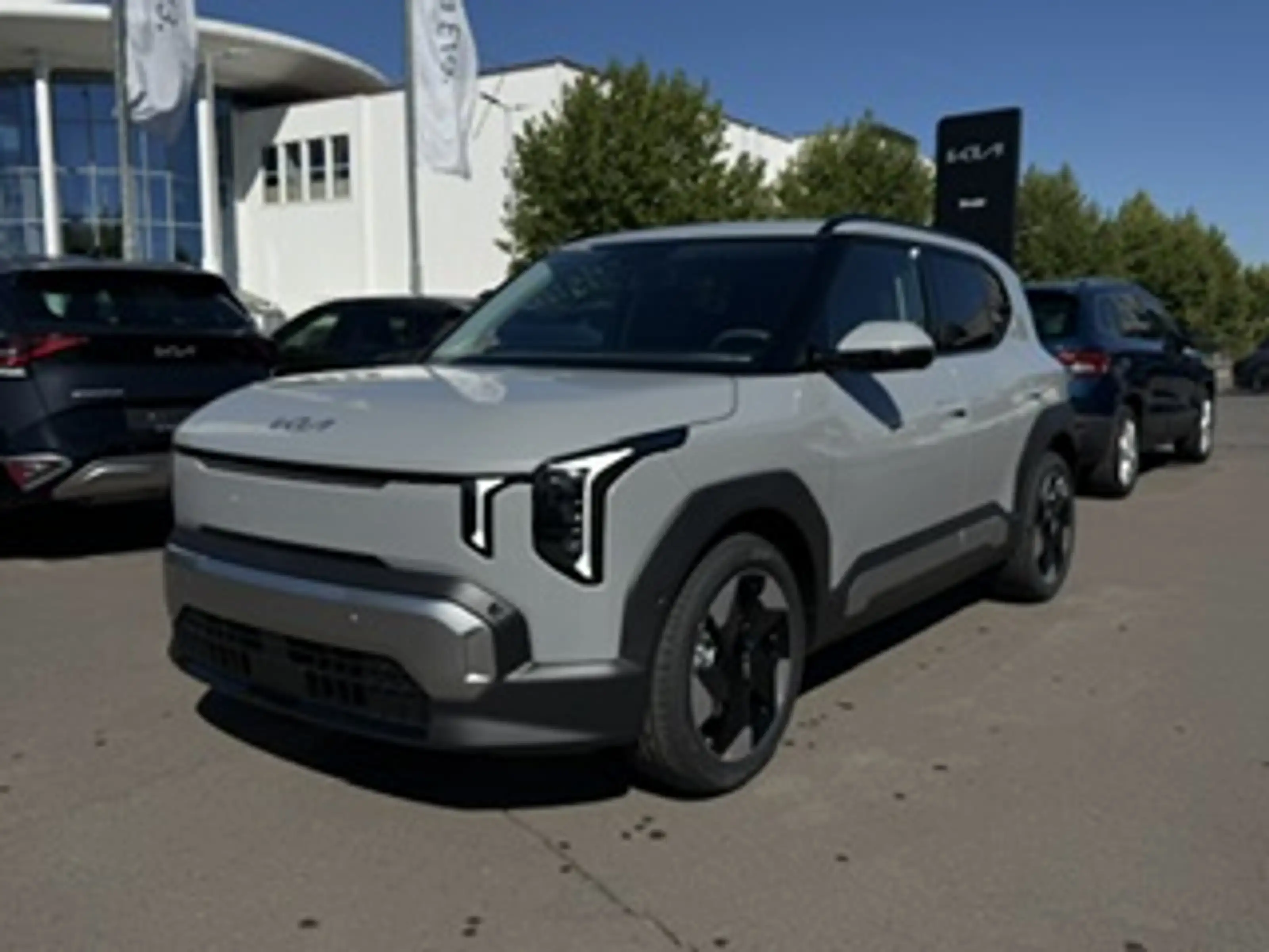 Kia EV2 EV2 4S FWD 61kWh Earth Plus LP: 40.240