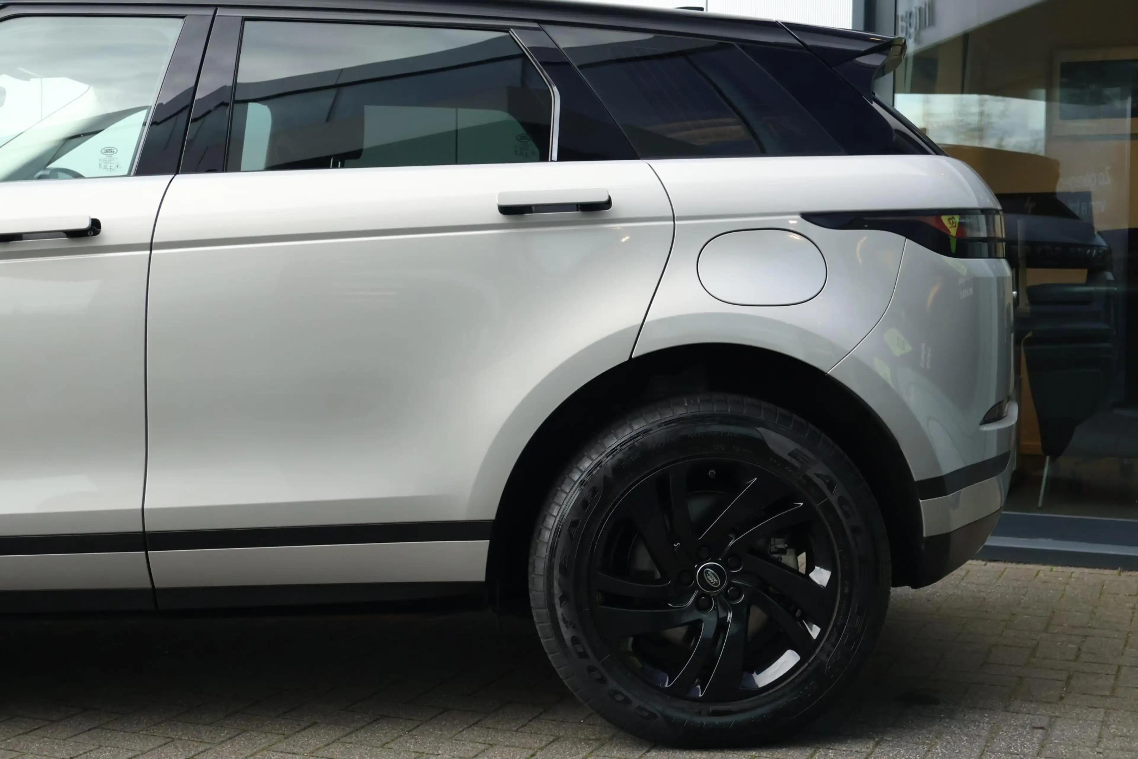 Land Rover Range Rover Evoque 1.5 P300e AWD R-Dynamic / DAB / Camera / Carplay — photo 5
