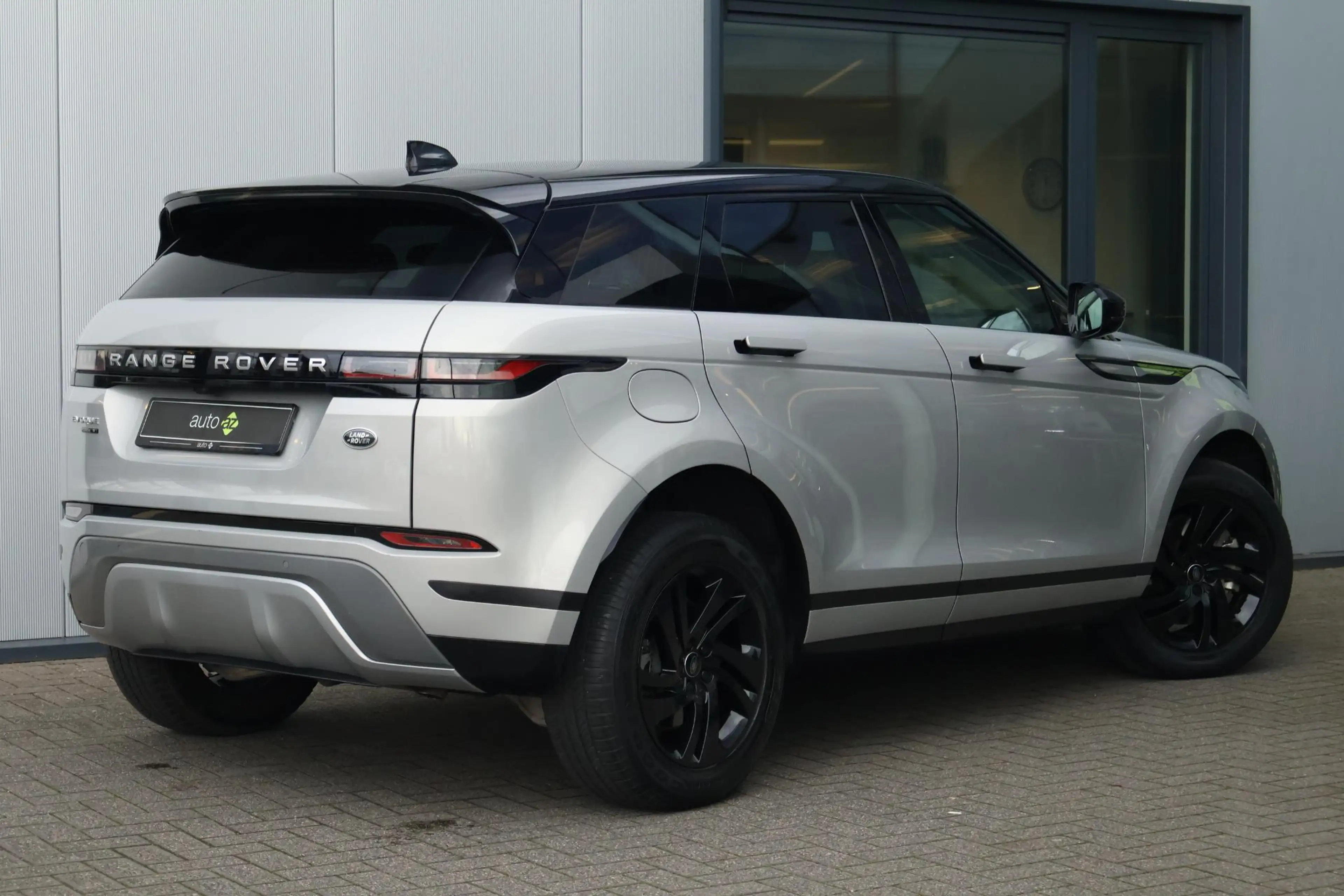 Land Rover Range Rover Evoque 1.5 P300e AWD R-Dynamic / DAB / Camera / Carplay — photo 9