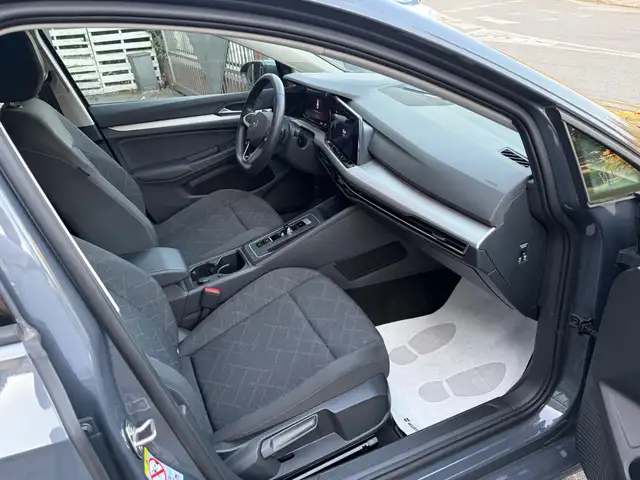 Volkswagen Golf view 11