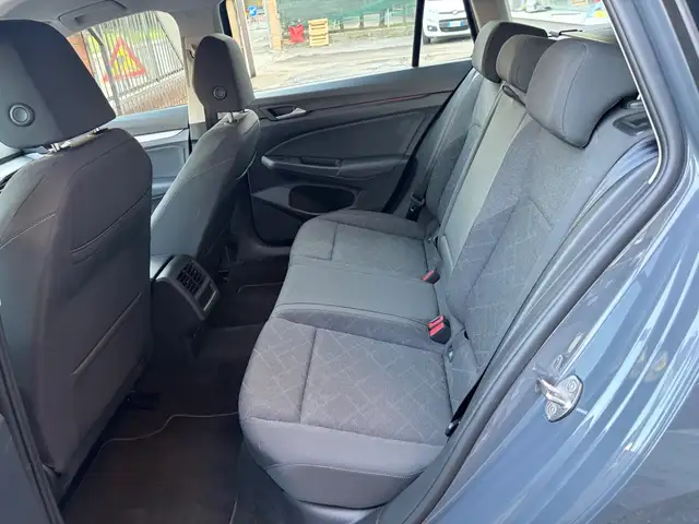 Volkswagen Golf view 6