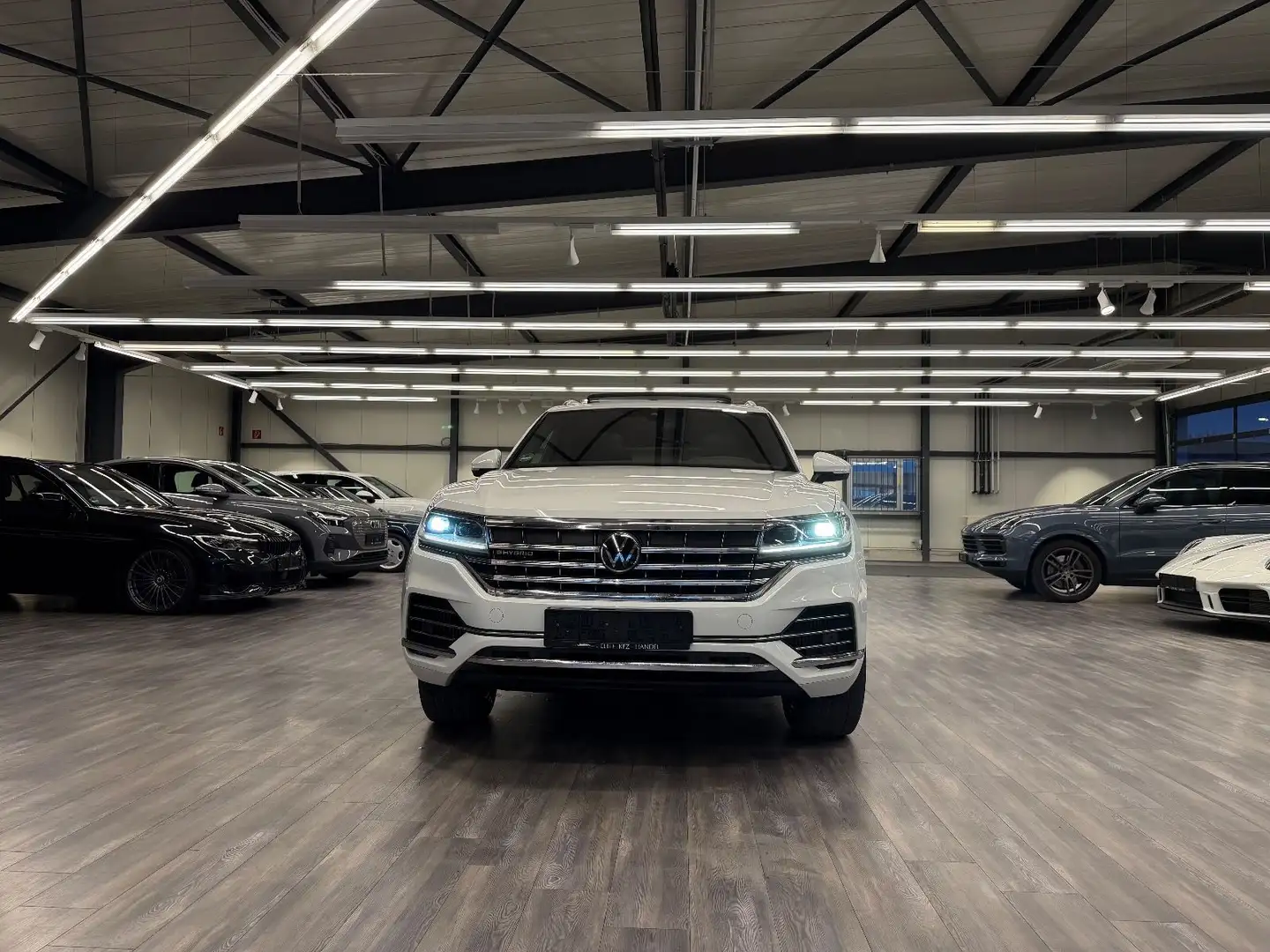 Volkswagen Touareg Atmosphere 4Mot eHybr Pano Virtual ACC Weiß - 2