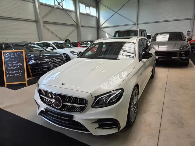 Mercedes-Benz E Class view 6