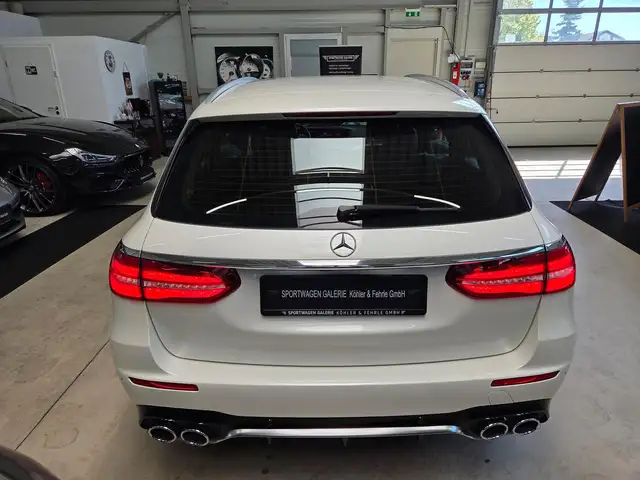 Mercedes-Benz E Class view 12