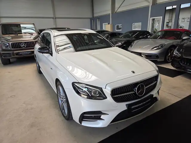 Mercedes-Benz E Class view 7