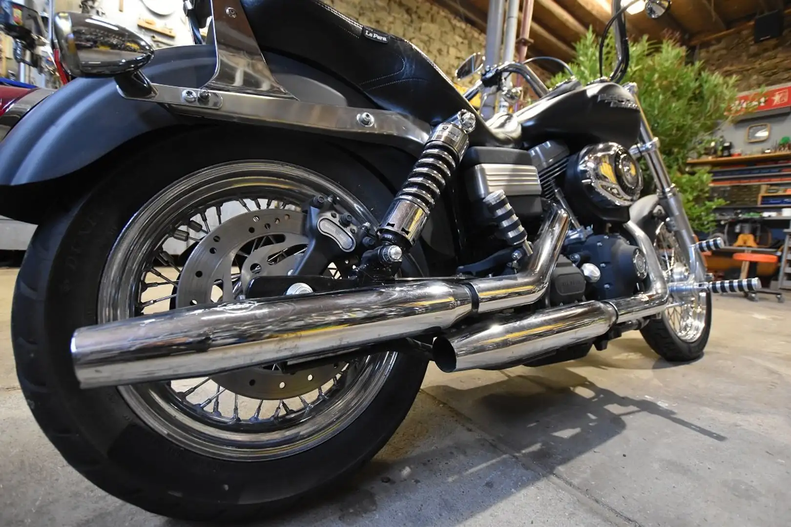 Harley-Davidson Street Bob Siyah - 2