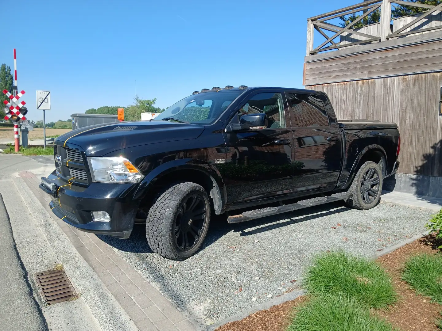 Dodge RAM 1500 - 1
