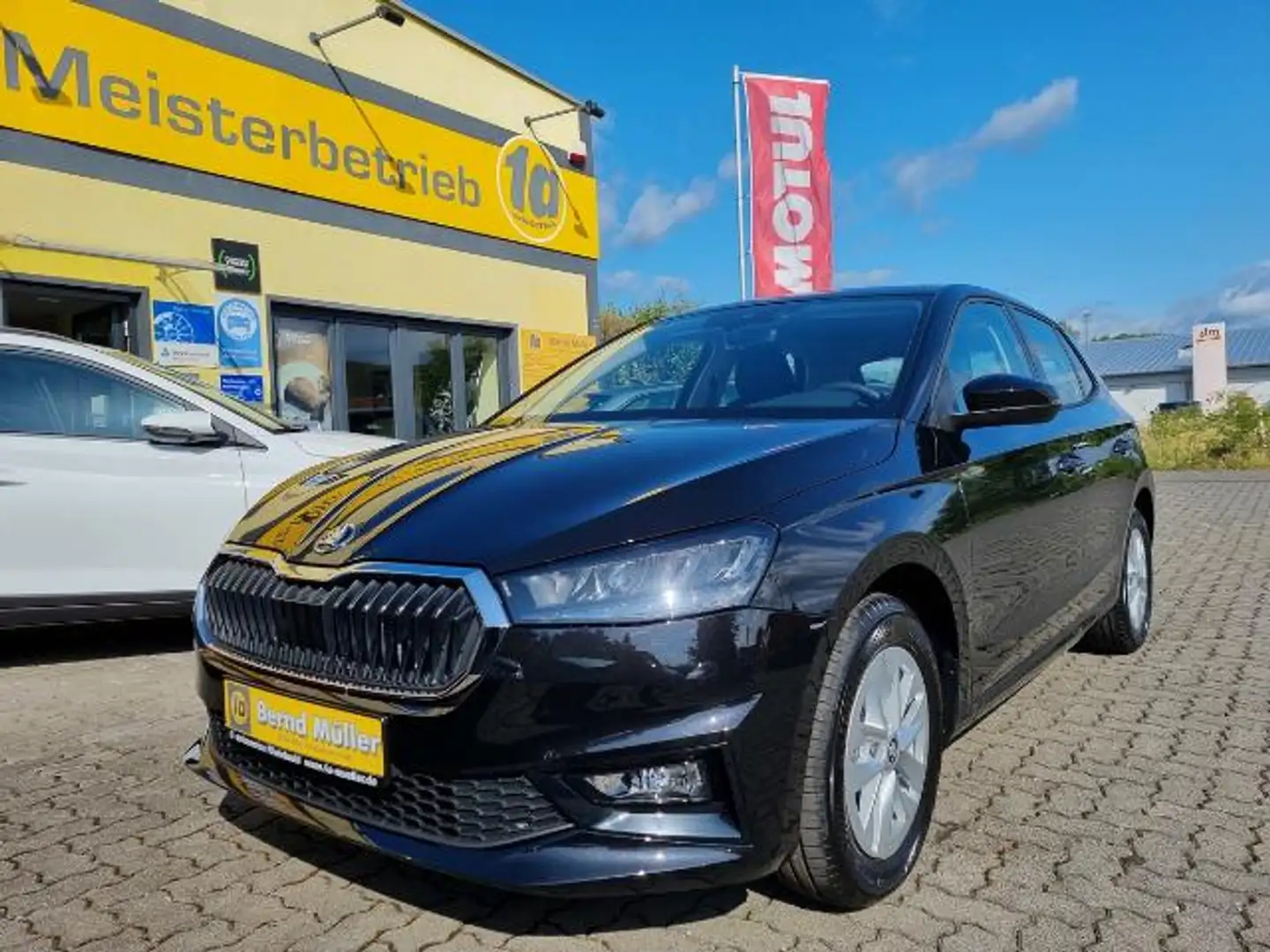 Skoda Fabia 1.0  "Sondermodell 130 Jahre" SHZ KAMERA ALU Zwart - 2