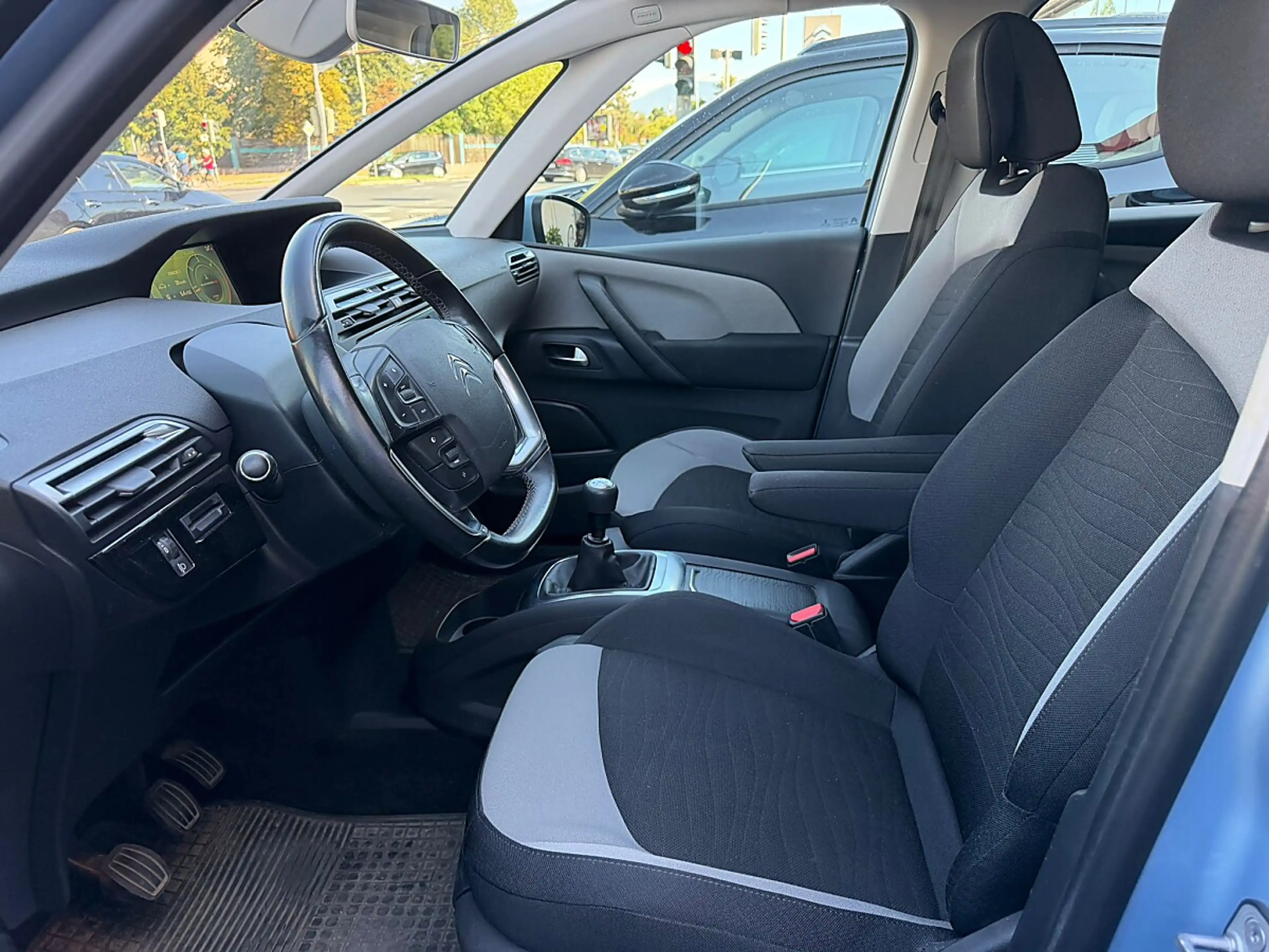 Citroen C4 Picasso BlueHDi 120 6-Gang Intensive (G2994) — photo 11