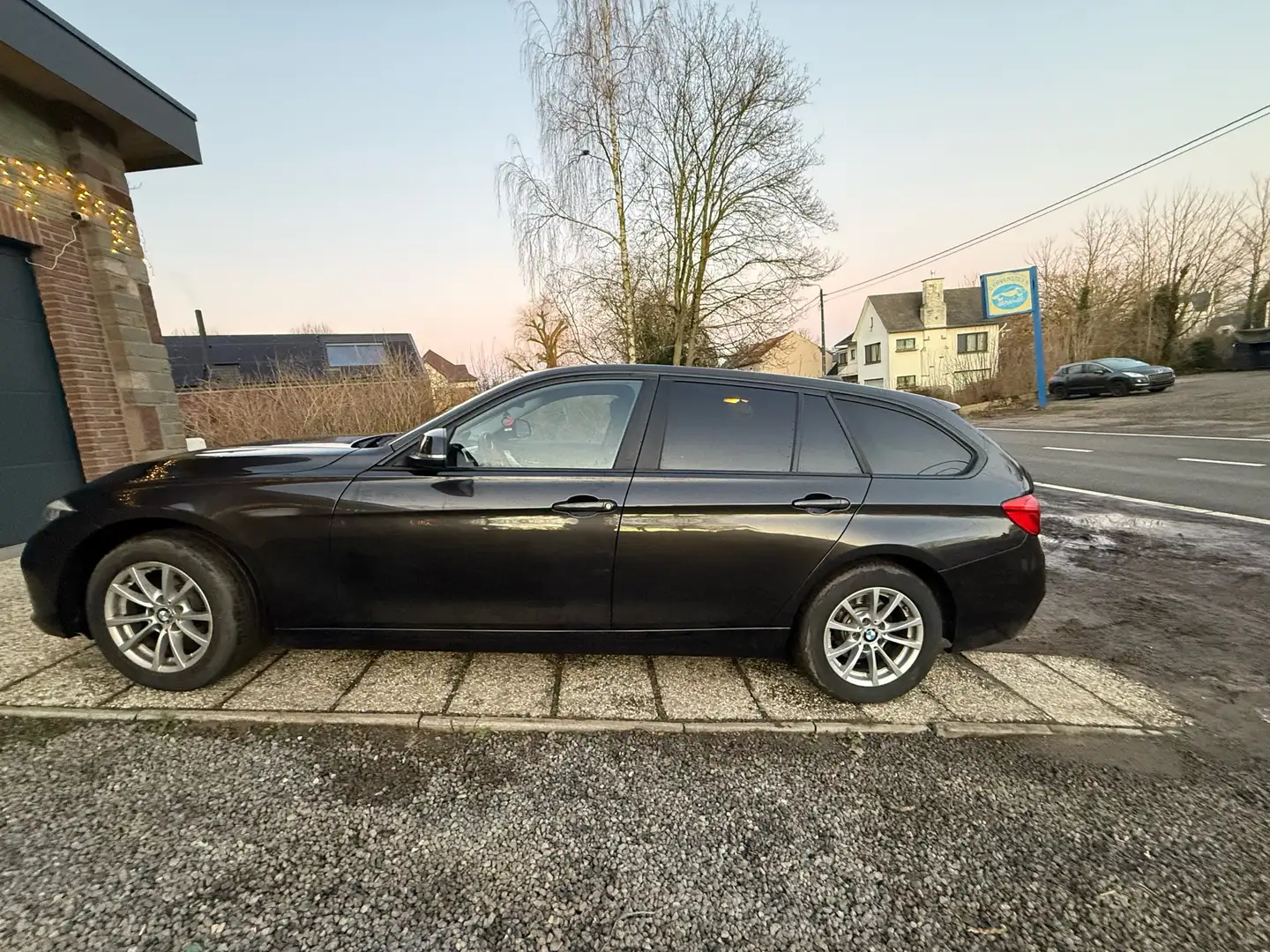 BMW 316 316d Touring Brun - 2