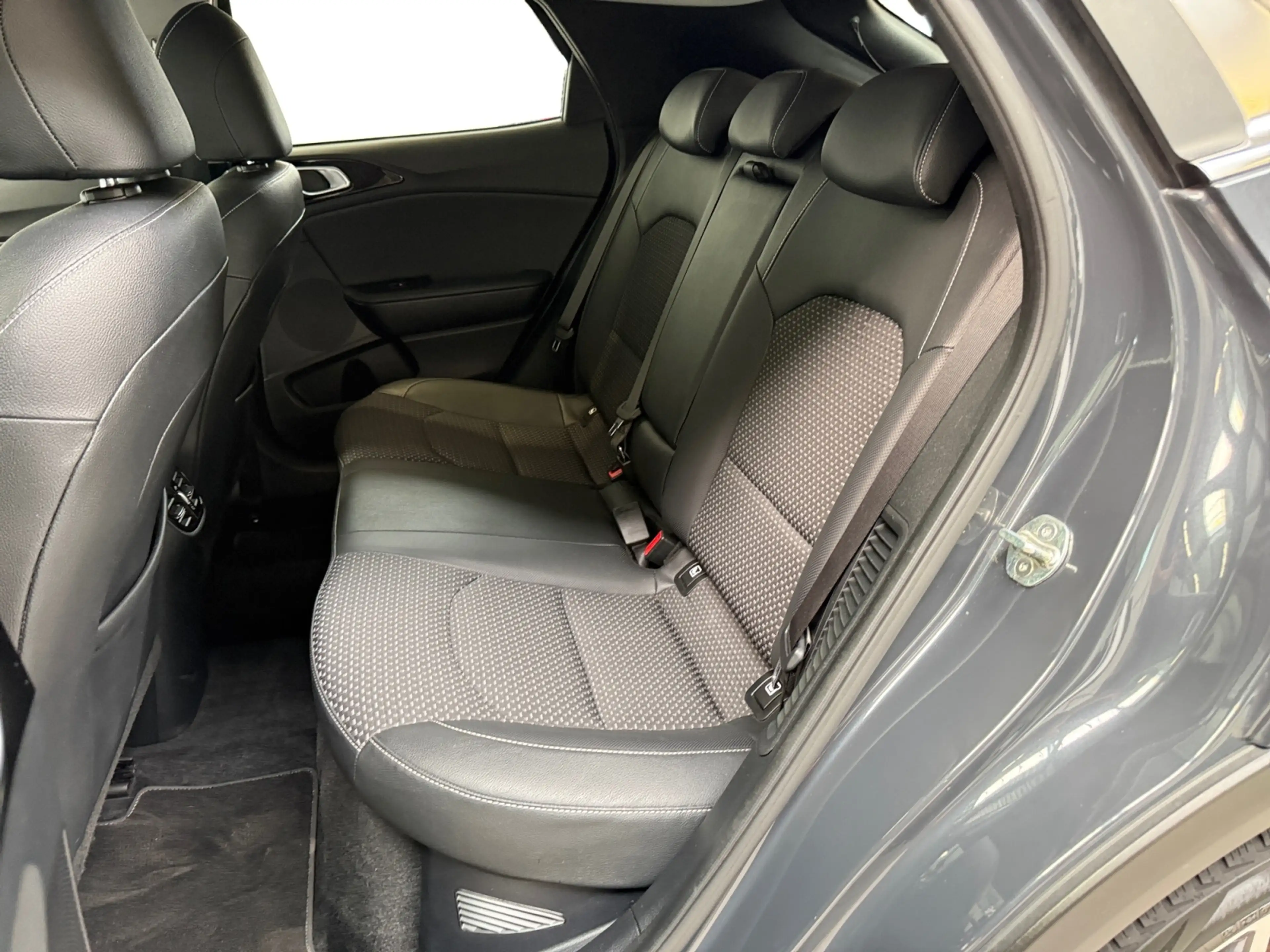 Kia XCeed 1.6 GDi PHEV DynamicPlusLine I Trekhaak I Adaptive — photo 13
