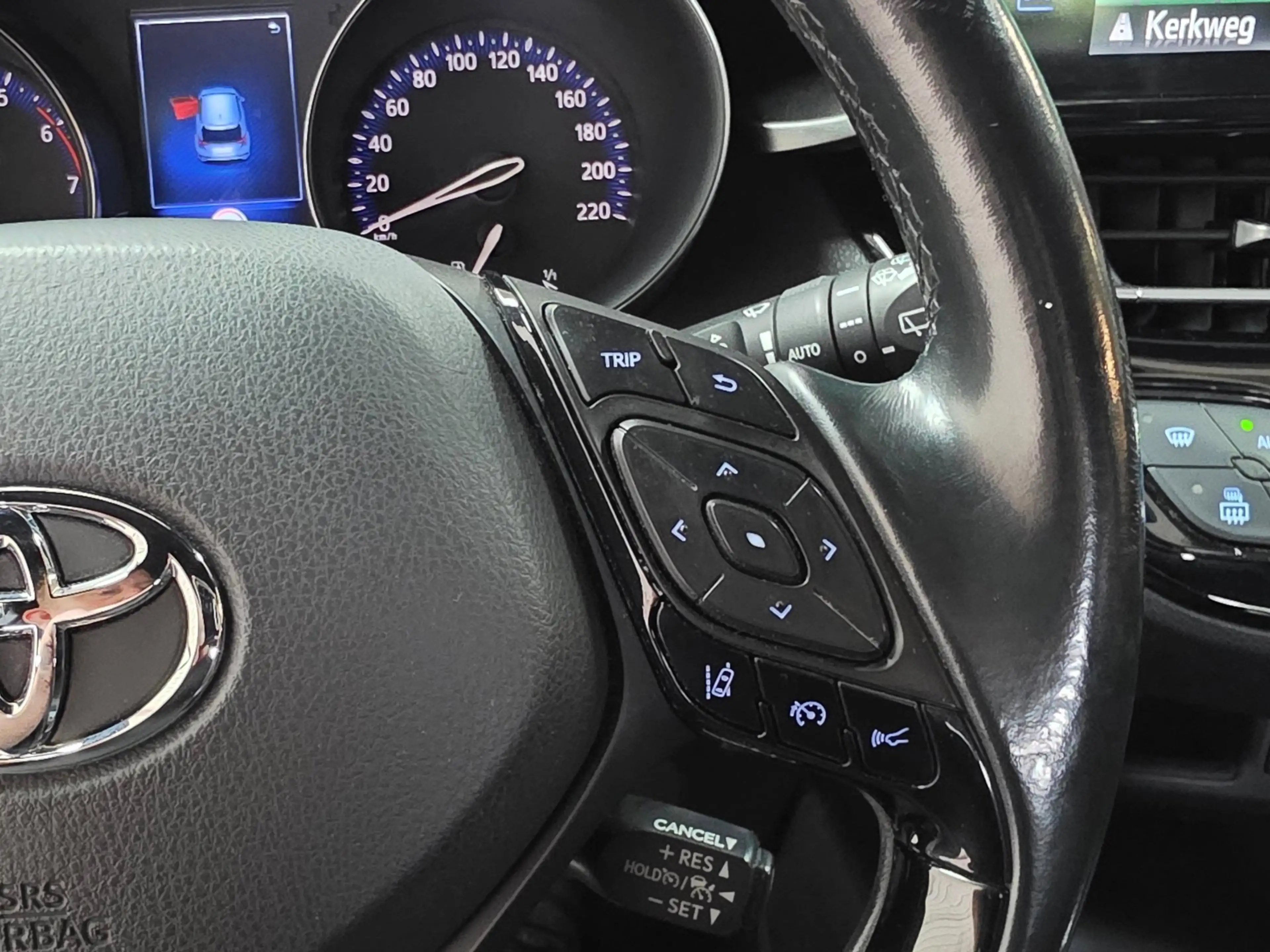 Toyota C-HR 1.2 Dynamic 5drs BJ.2017 / Navigatie / Clima / Cam — photo 19