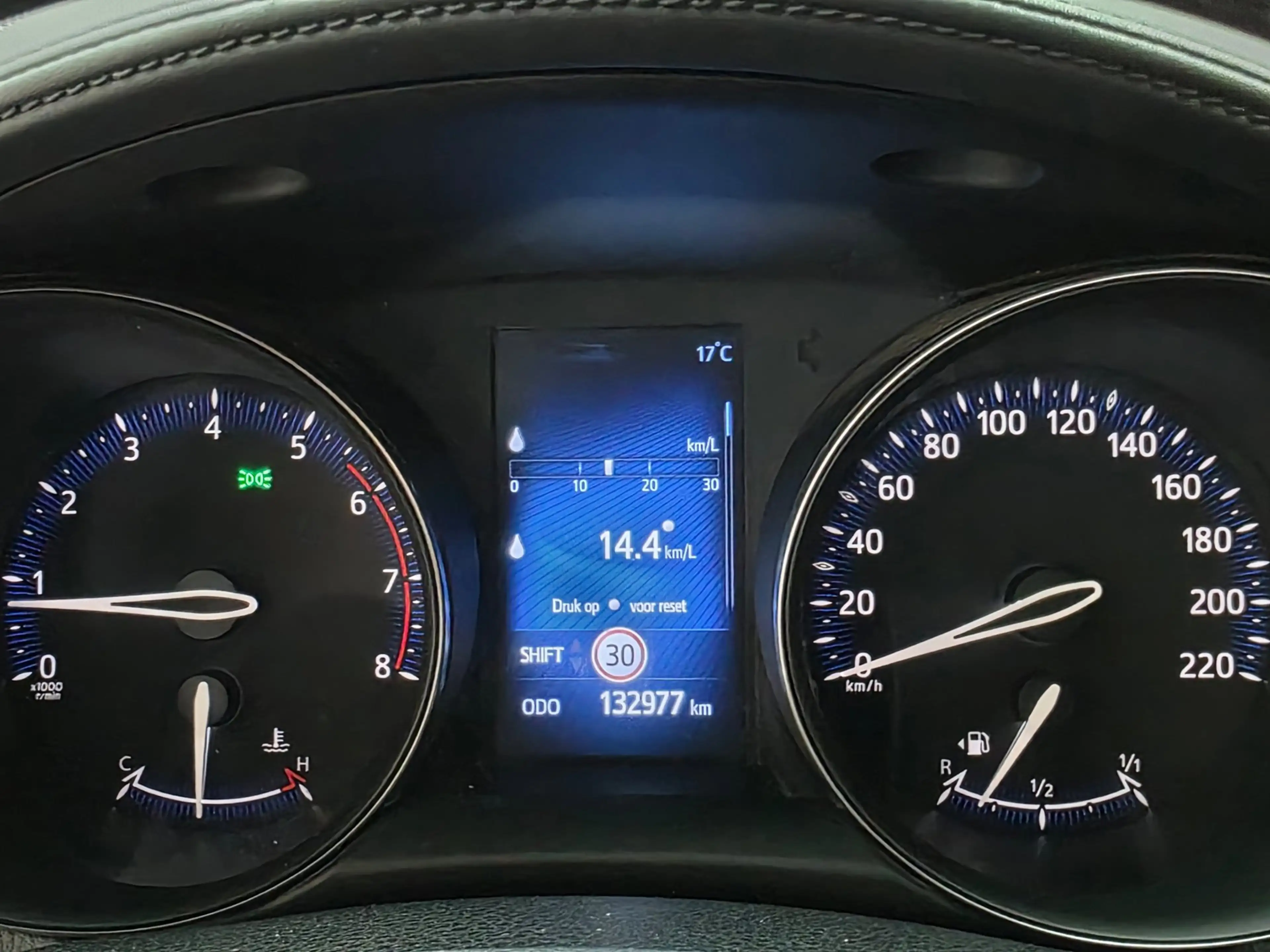 Toyota C-HR 1.2 Dynamic 5drs BJ.2017 / Navigatie / Clima / Cam — photo 16