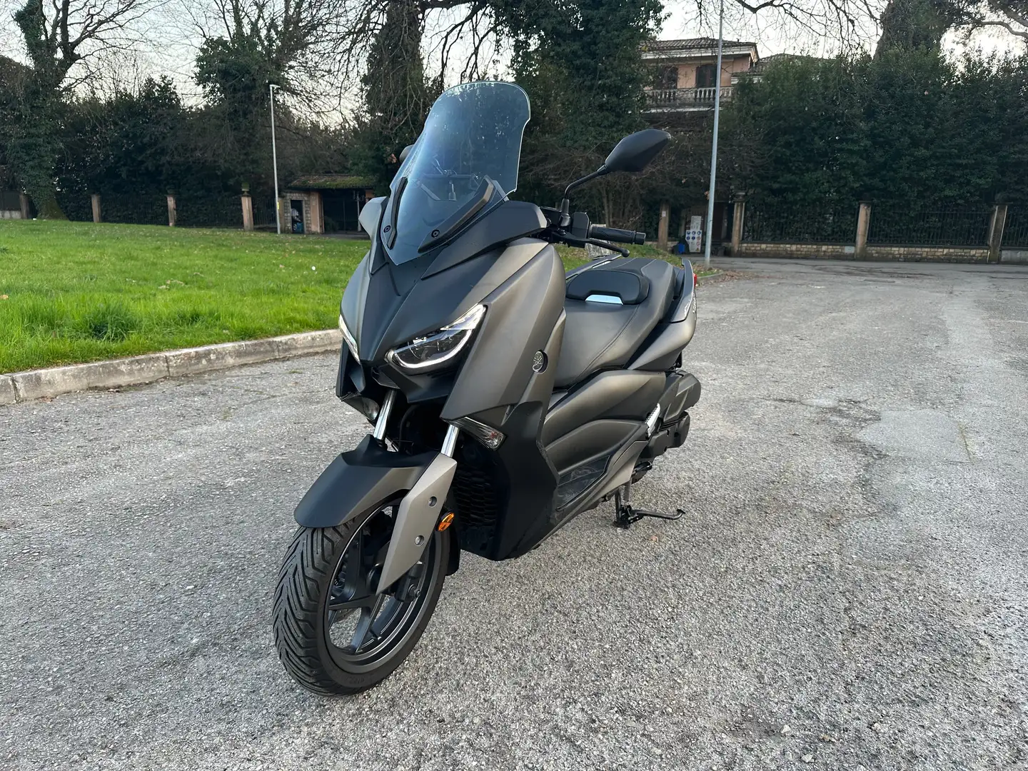 Yamaha X-Max 125 Gri - 1