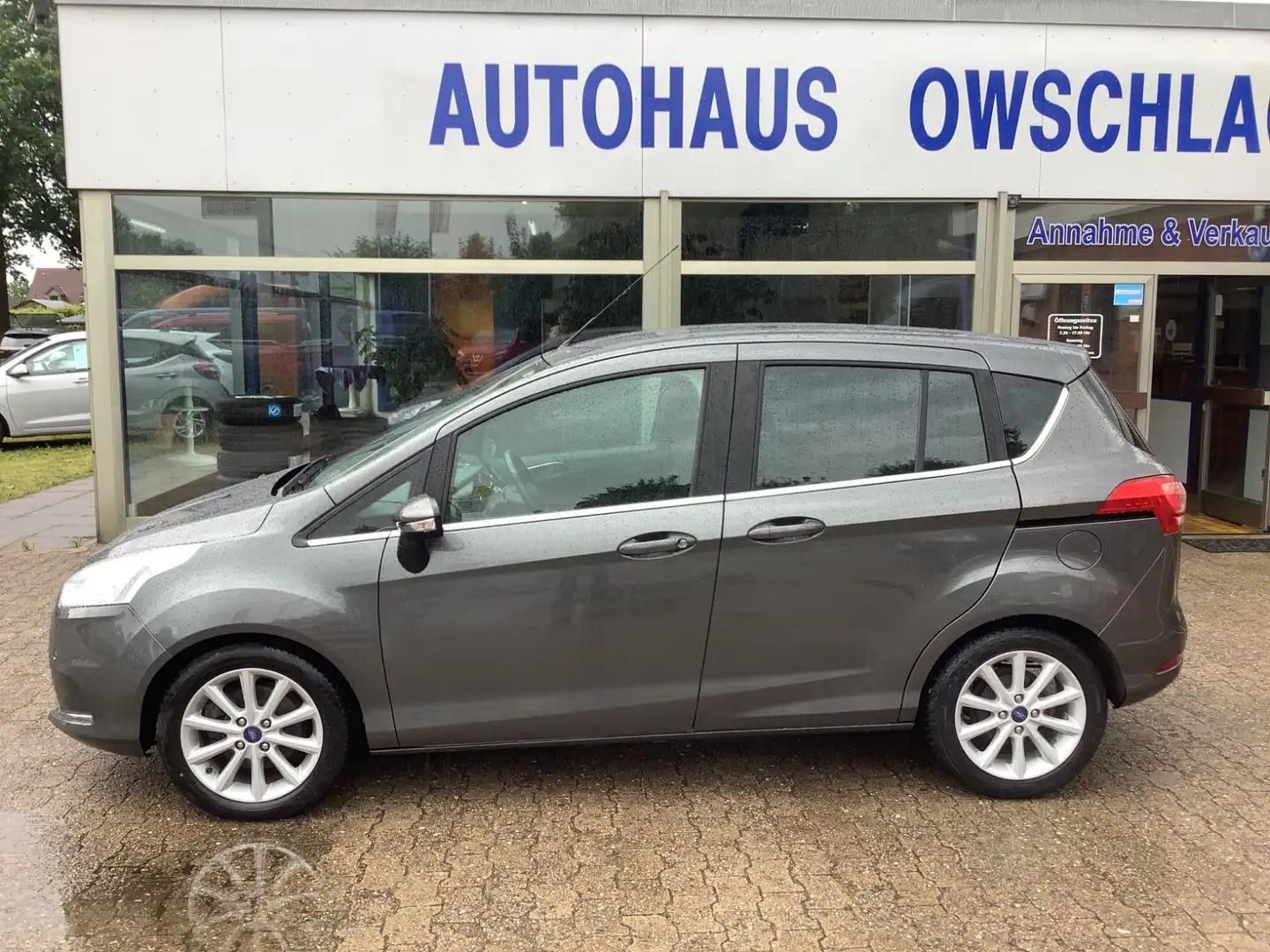 Ford B-Max B-MAX Titanium Grau - 2
